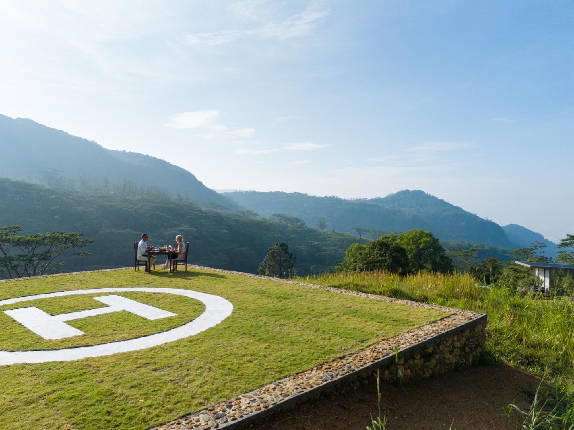 Ferndale Retreat Knuckles Hotel Rangala ภายนอก รูปภาพ
