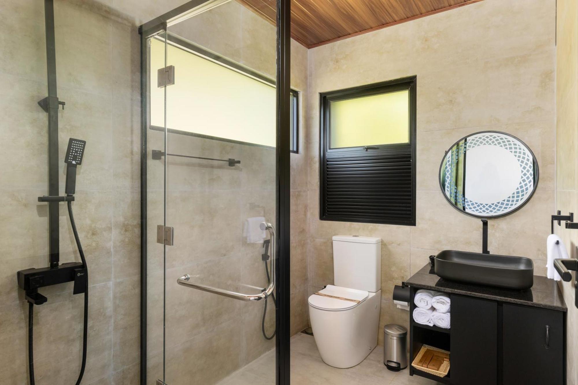 Ferndale Retreat Knuckles Hotel Rangala ภายนอก รูปภาพ