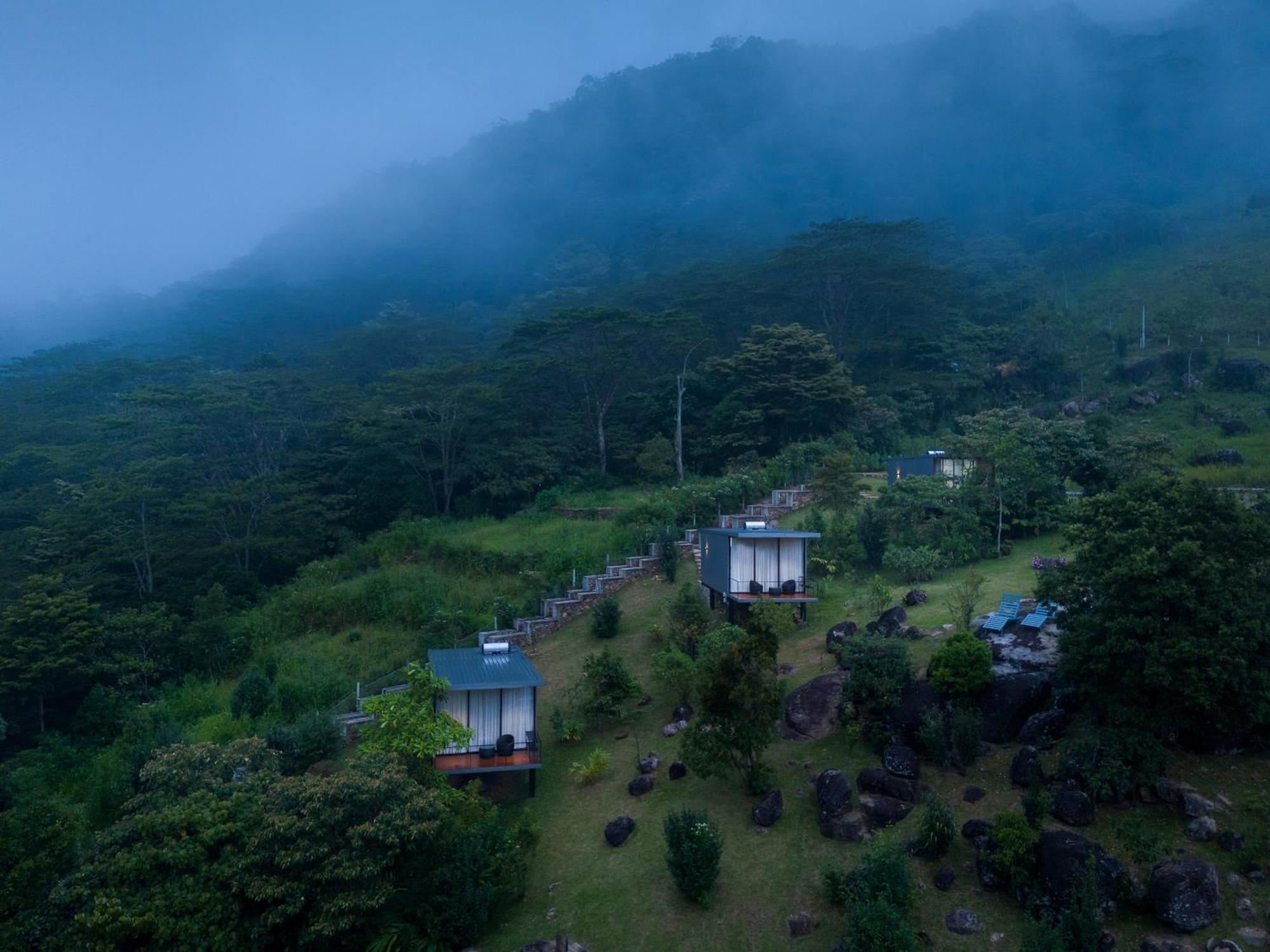 Ferndale Retreat Knuckles Hotel Rangala ภายนอก รูปภาพ